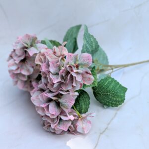 Cirmos színű hortenzia csokor - Rózsaszín zöld középpel