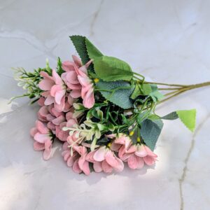 Rózsaszín műviràg csokor