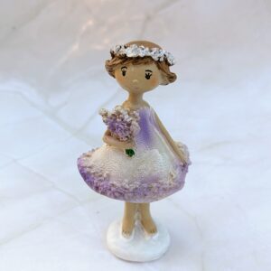 Levendula ruhás lány figura-csokros