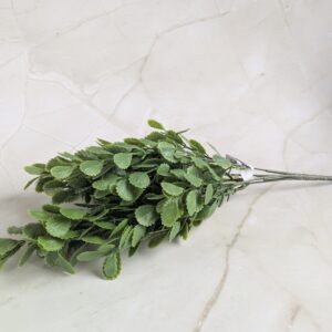 Sötét zöld műnövêny