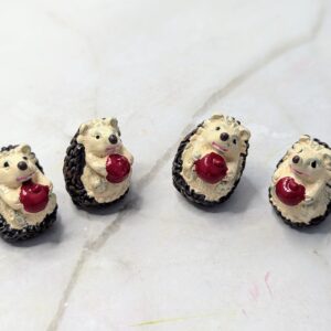 Süni figura almával 4 darabos csomag