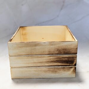 Csíkozott fa láda natúr