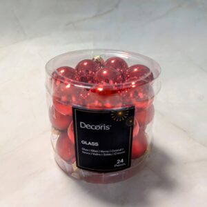 Üveggömb akasztós piros 2,5cm 24db-os