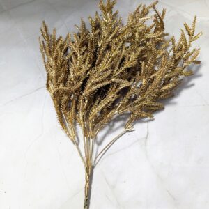 Arany színű fenyő