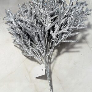 Ezüst színű fenyő