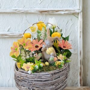 Tojásfestés tavaszi asztaldísz